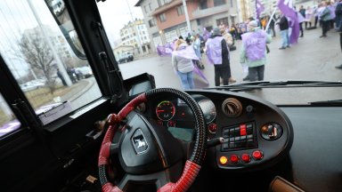 "Под заплаха от нова стачка": Терзиев срещу Таков за кризата в градския транспорт в София