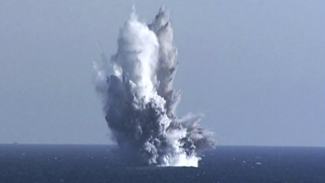 Ким Чен-ун отговори на Южна Корея, САЩ и Япония с тест на подводна ядрена система