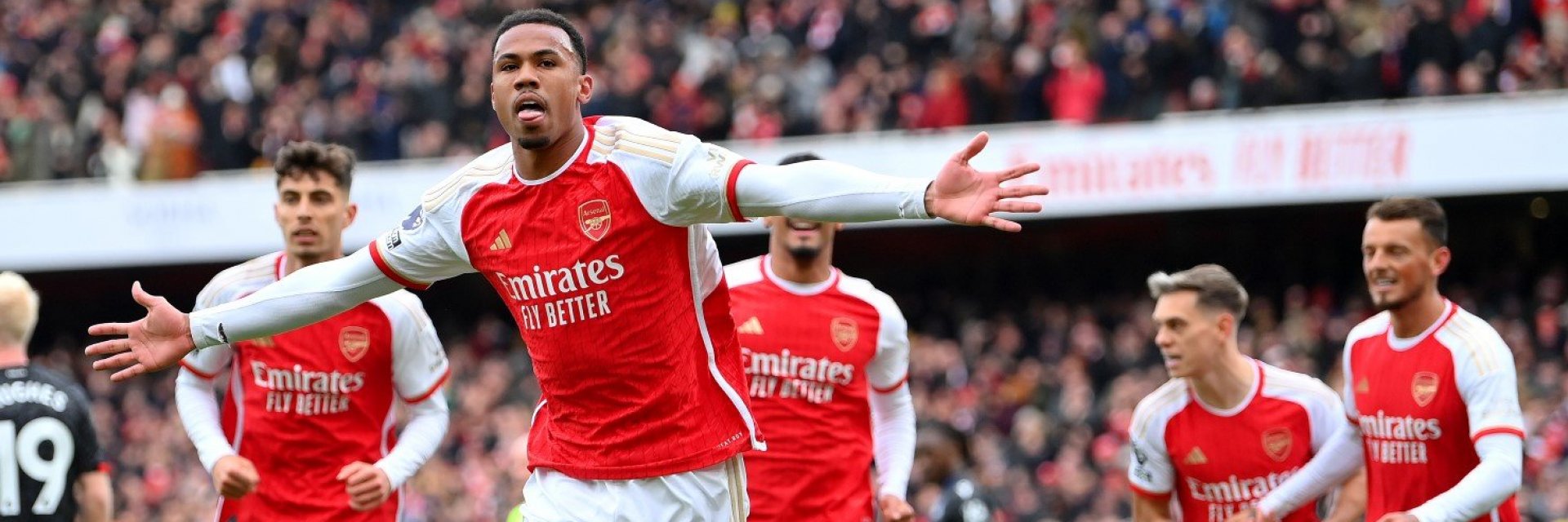 Празничен футболен компас и "Рекордьори": Още един решаващ уикенд в Англия