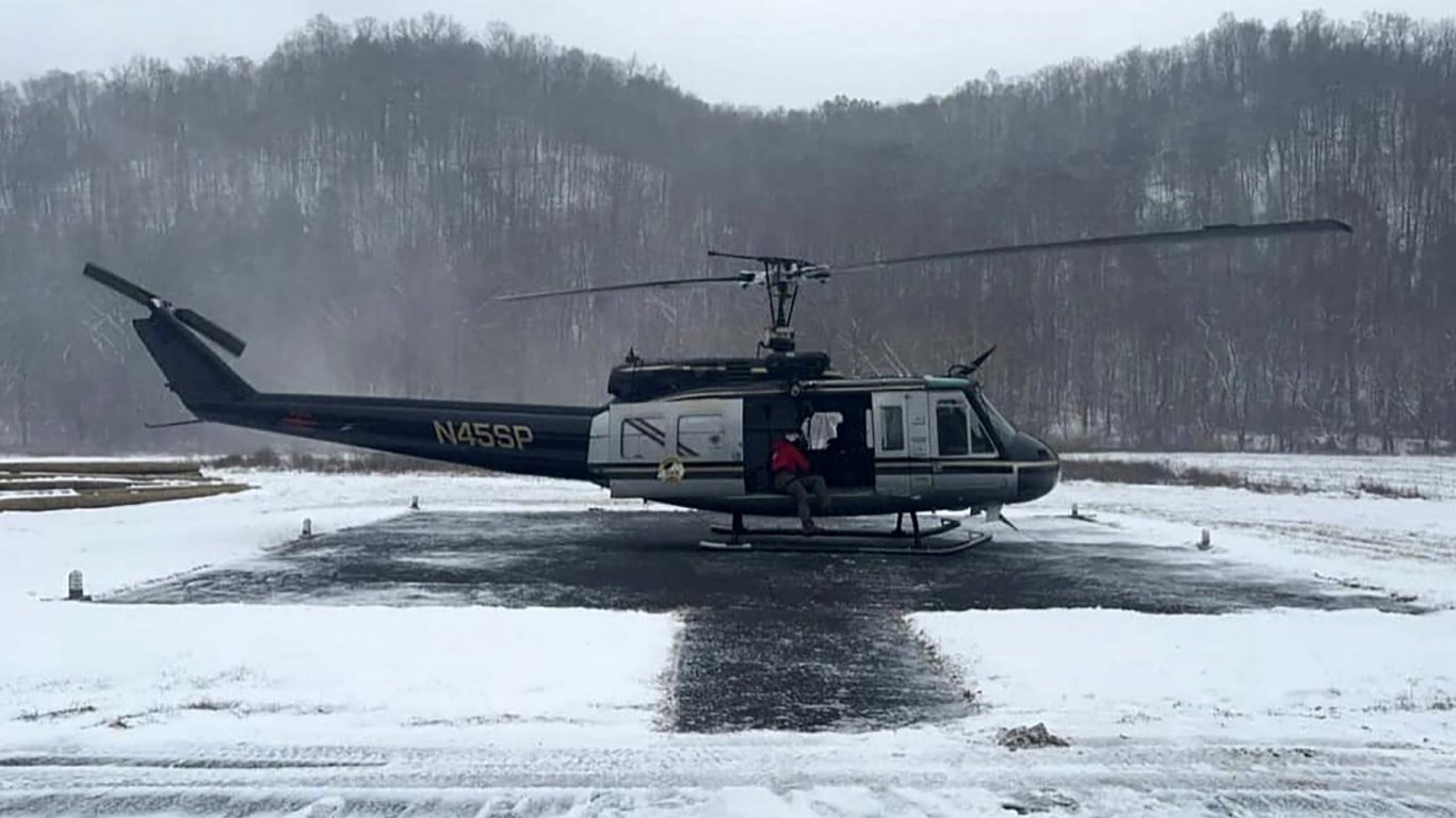 Медицински хеликоптер се разби в САЩ, трима души загинаха