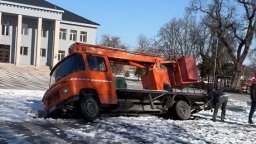 Вишка пропадна в новоизграден фонтан в Стамболийски (видео)