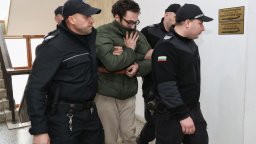 Майцеубиецът Георги сам поиска да остане в ареста, имал суицидни мисли