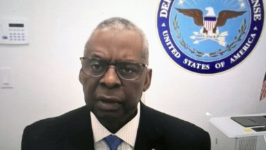 Министърът на отбраната на САЩ Лойд Остин откри заседанието на