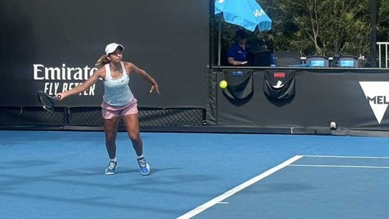 Ива Иванова е на четвъртфинал в Австралия, но участието ни при юношите приключи