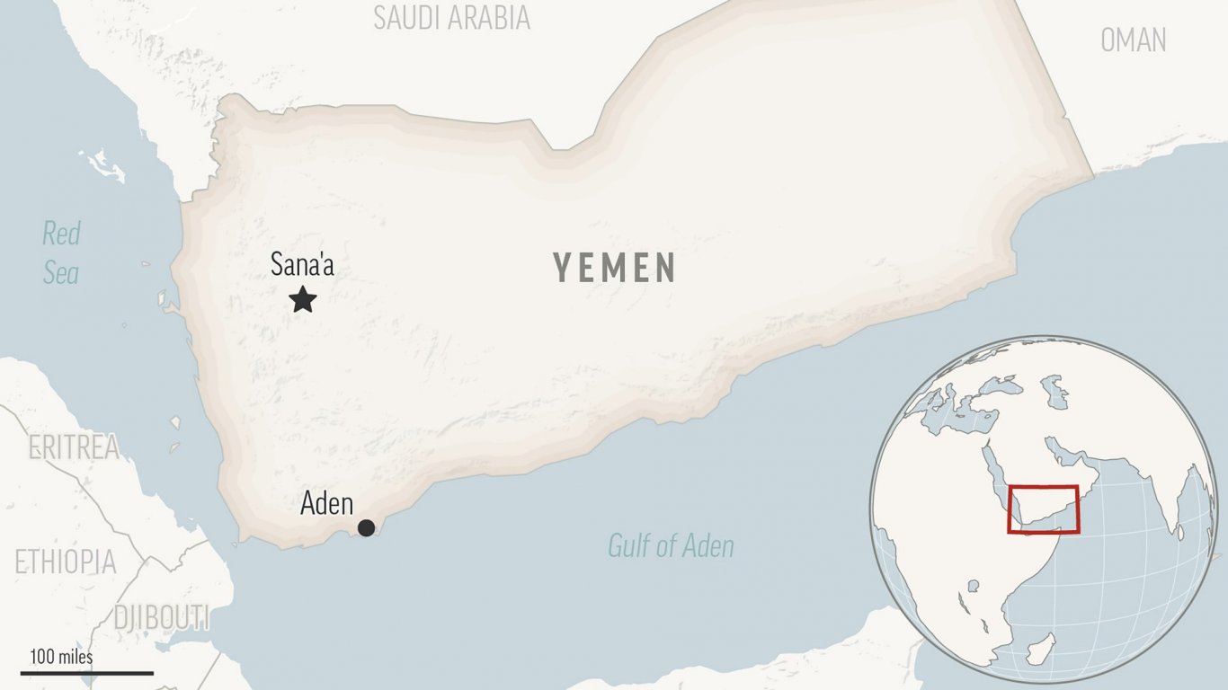 Хусите гонят американските и британските граждани от Йемен