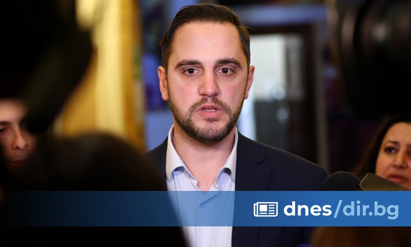 Започна поредно тайно гласуване между трима кандидати - на ПП-ДБ-СС,