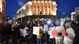 След убийството на Пейо: Протест "В памет на един баща" поиска равни родителски права (видео)