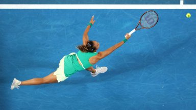 Спортът по телевизията в събота: Женски финал на Australian Open, ски и много футбол