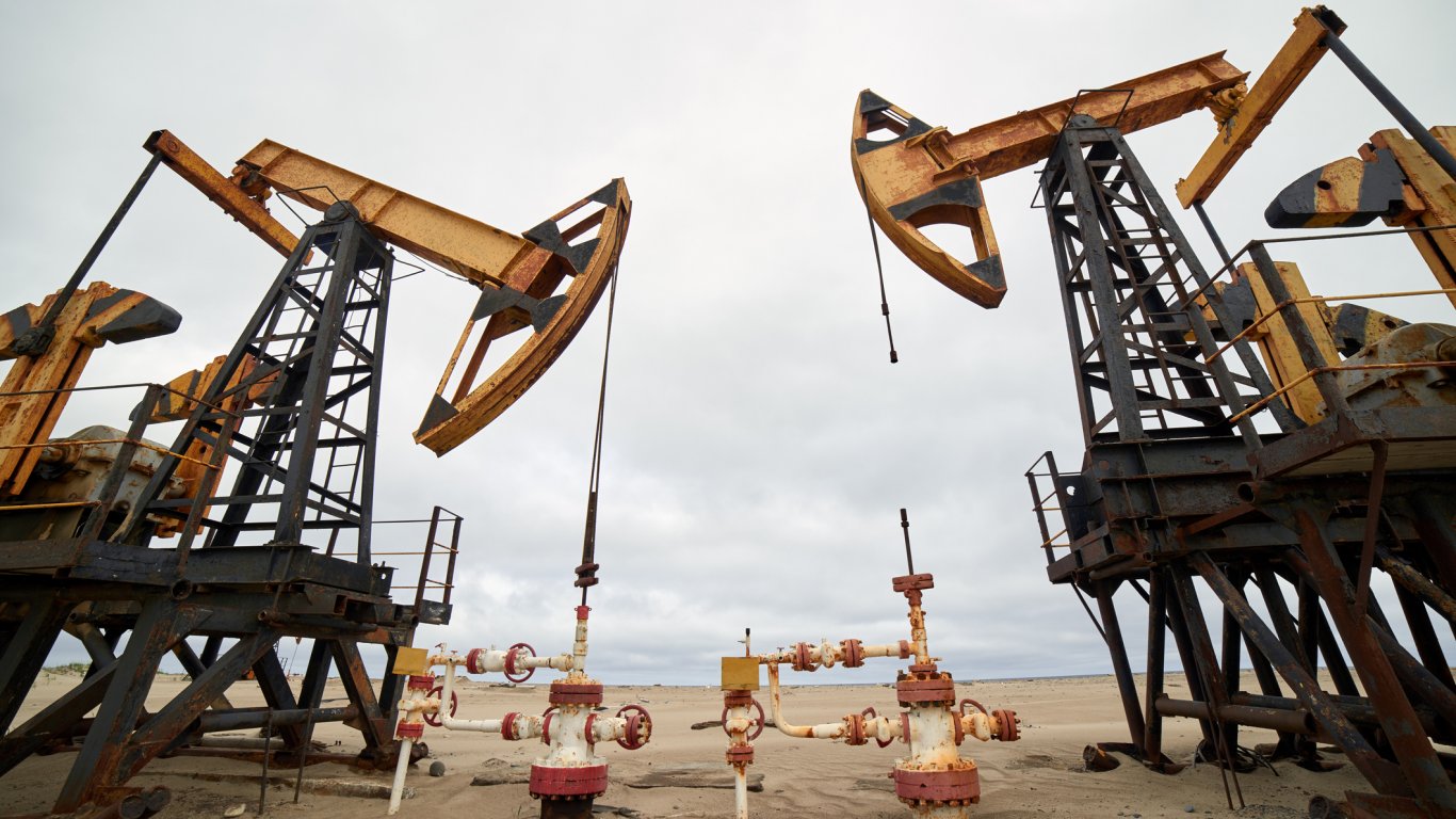 Цените на петрола се стабилизираха въпреки напрежението в Близкия изток