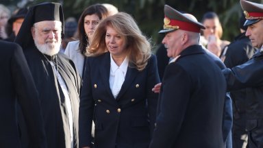 Илияна Йотова: Започва третият сезон от войната "за кожата на един президент"