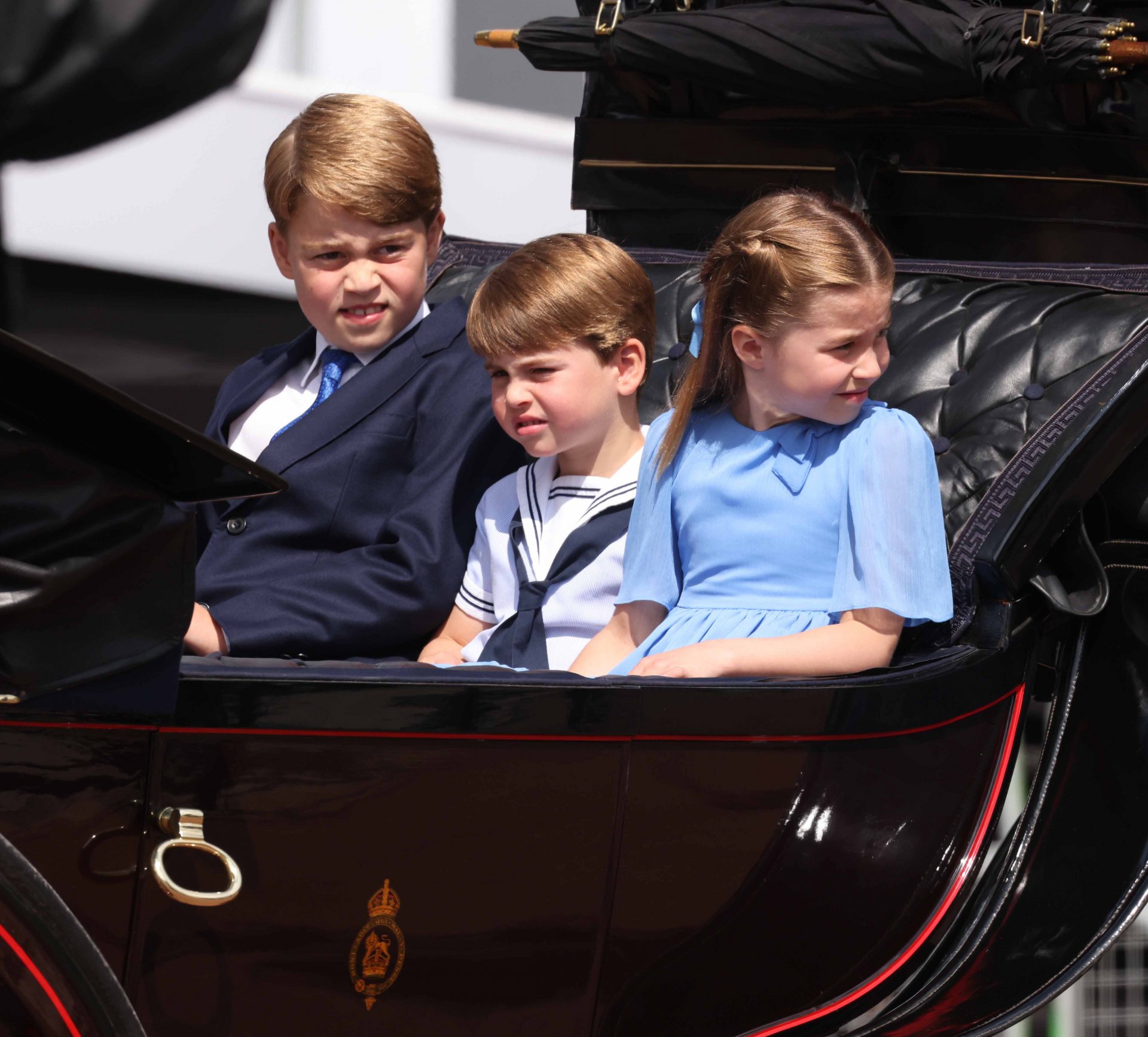 (От ляво) Принц Джордж, принц Луи, и принцеса Шарлот 