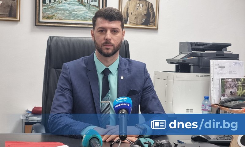 Извършителите са установени по записите от камерите. Те са от