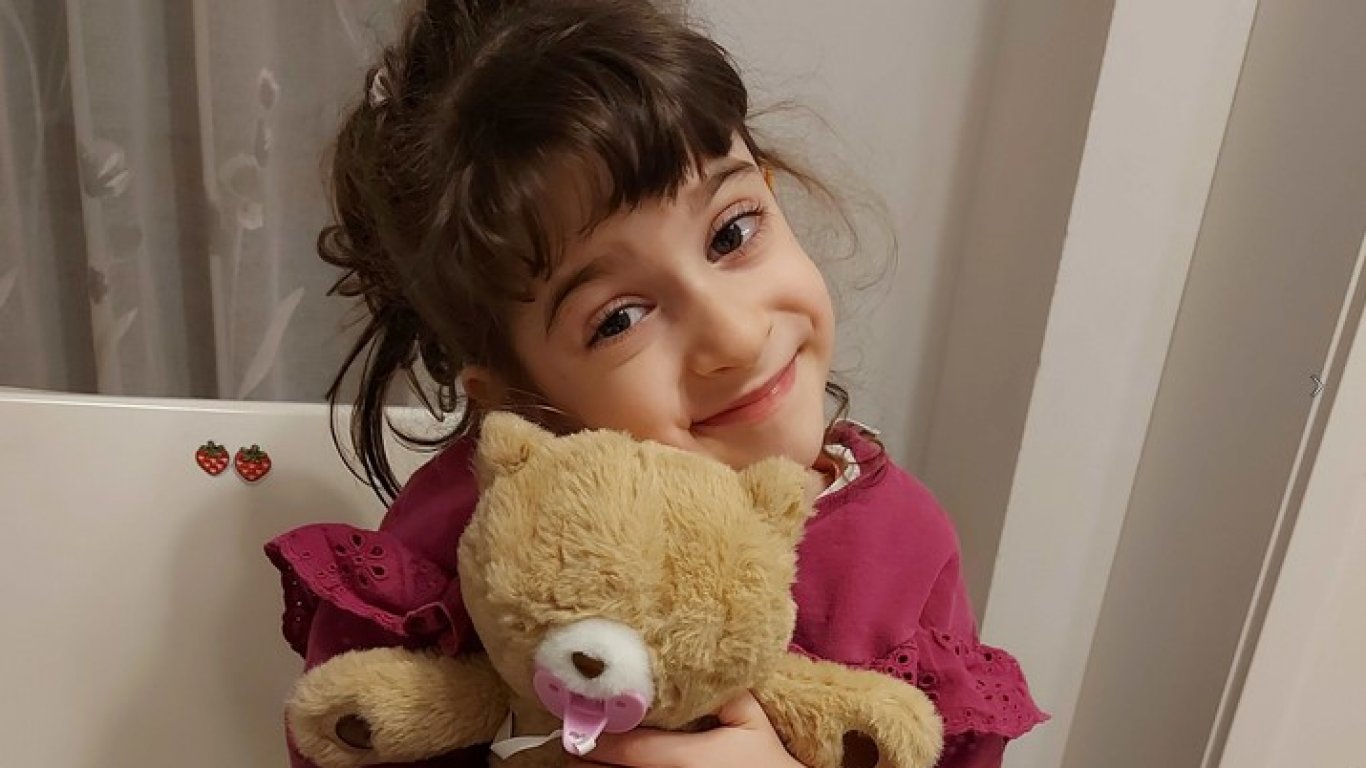 Зов за помощ: 5-годишната Ива се нуждае спешно от лечение в чужбина