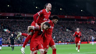 Футболна лекция на "Анфийлд": Четири гола, четири греди и нов герой от школата за Ливърпул