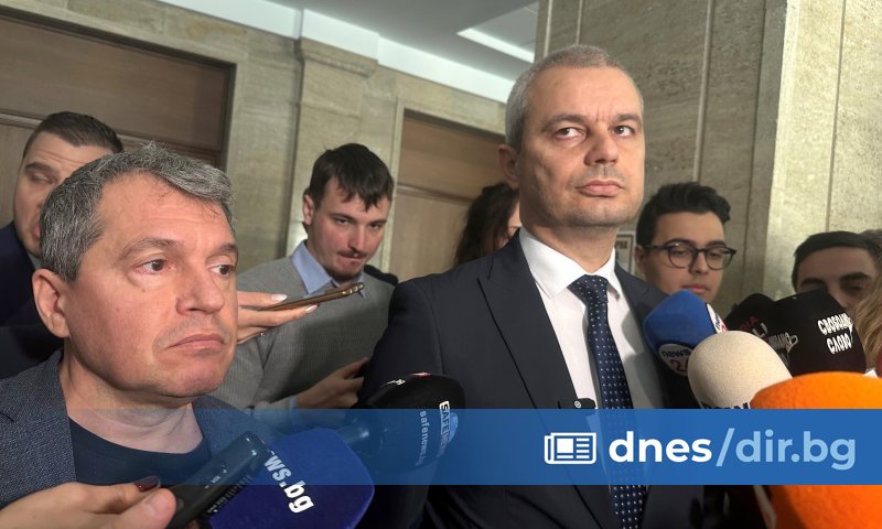 По думите на Петров коалицията ГЕРБ-СДС-ПП-ДБ не спира да нарушава