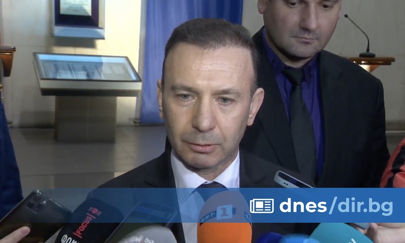 Предмет на проверка е колко време е функционирал клубът, но