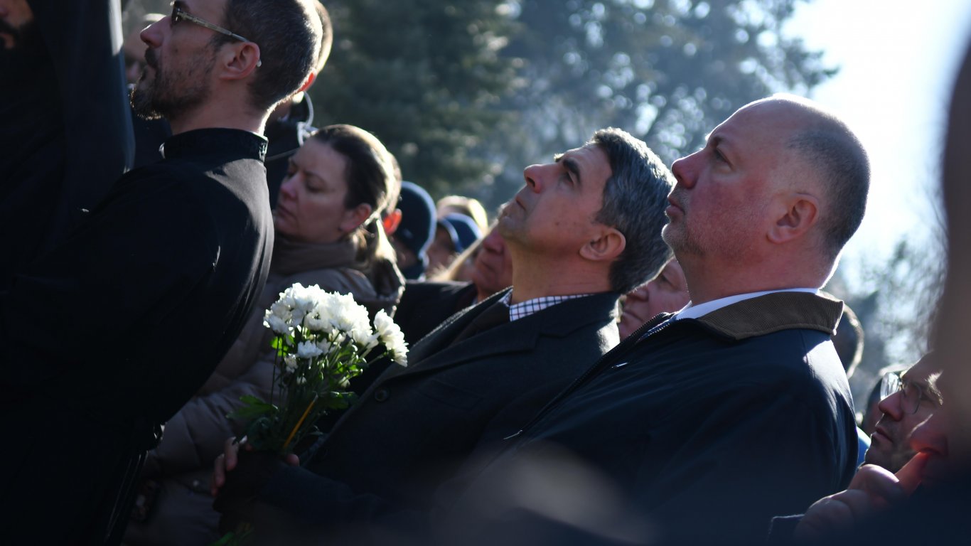 Желязков, Плевнелиев и украинската посланичка почетоха жертвите на комунизма
