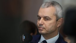 Костадинов: Благодарение на ПП -ДБ ще имаме служебен кабинет на ГЕРБ и ДПС
