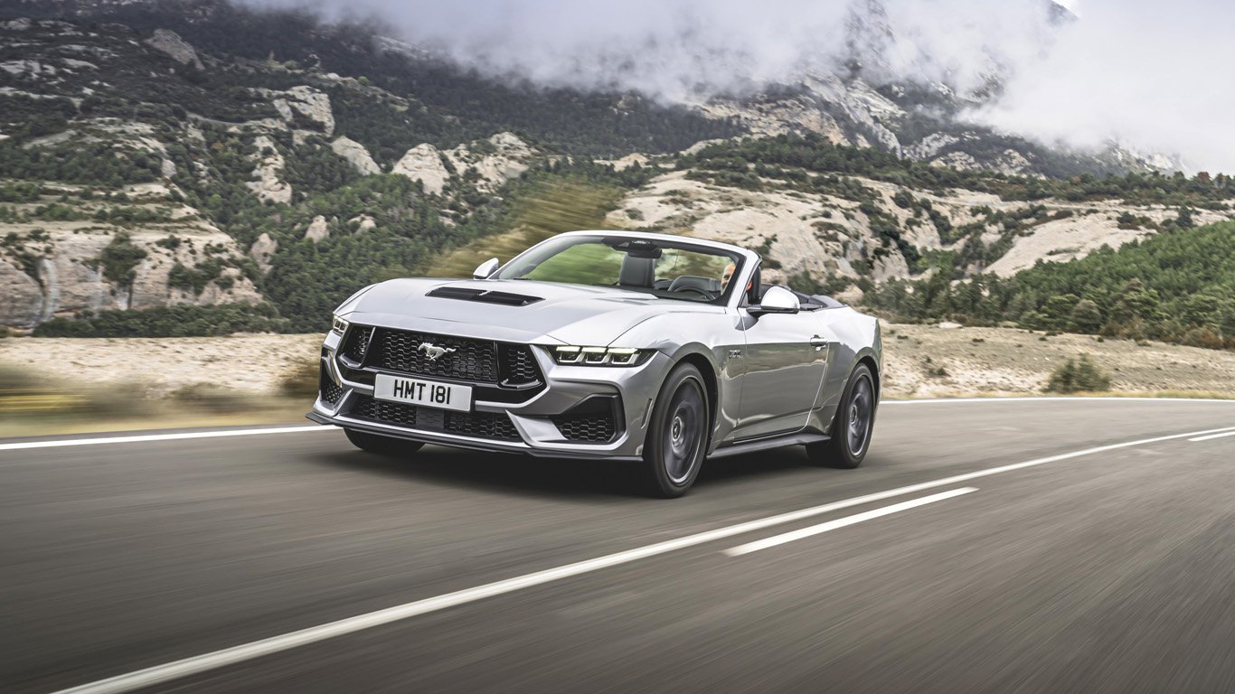 Новият Ford Mustang идва в Европа като купе и кабриолет