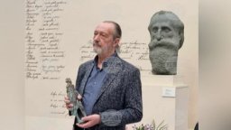 Димитър Чолаков е носителят на Националната награда за живопис на името на Майстора