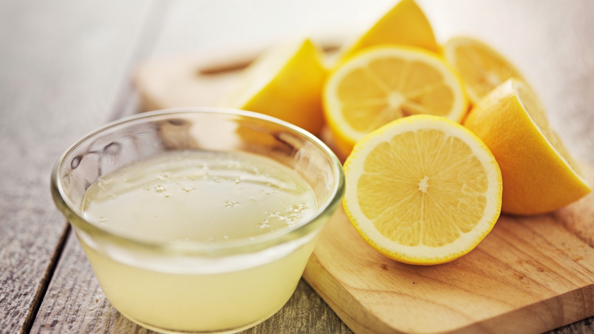Много сок без усилие: Как да изстискате до капка лимон