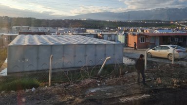 Година след унищожителния трус в Турция: Стотици хиляди още са в контейнери и палатки