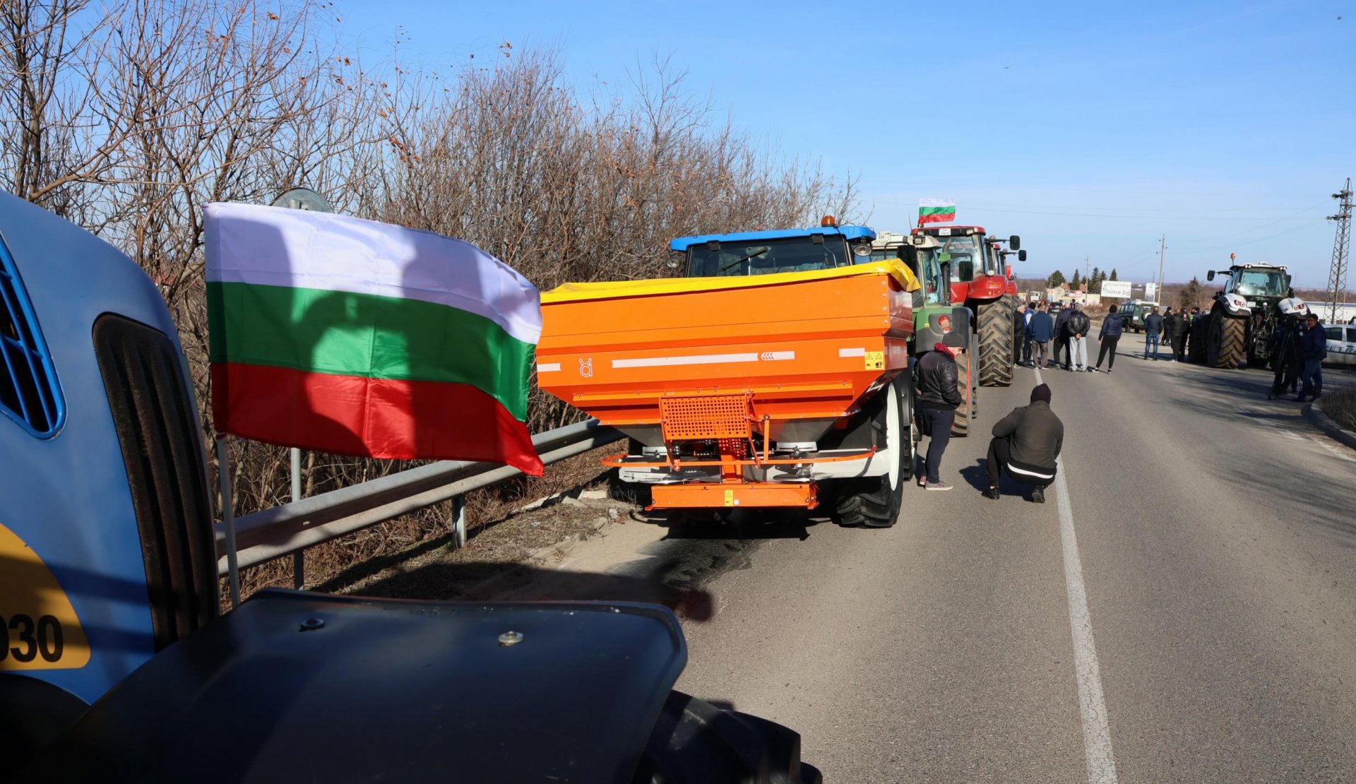 Ключови пътища бяха блокирани и от протеста на земеделците в община Плевен