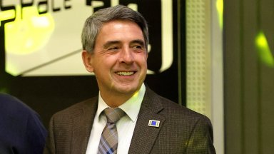 Надявам се да има позитивен сценарий политиците не трябва да