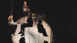 "Критична маса" - режисьорският дебют на хореографката Силвия Чернева - на 8 февруари в Топлоцентрала