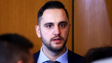 По думите на Петров през 2007 година когато е подготвена продажбата