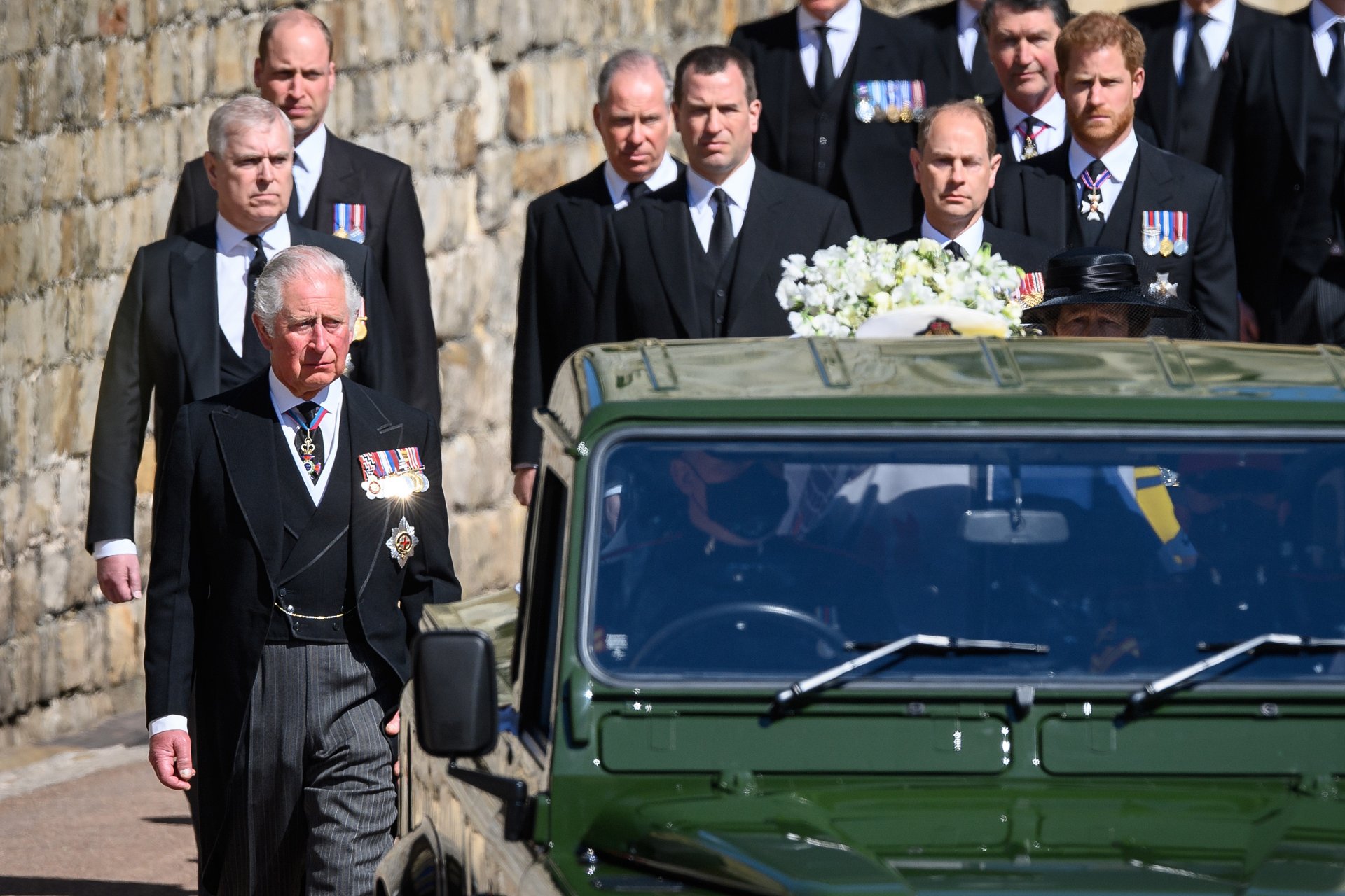 Принцoвете Чарлз, Андрю, Уилям, и Хари по време на погребението на принц Филип в замъка Уиндзор, на 17 април 2021 г. 