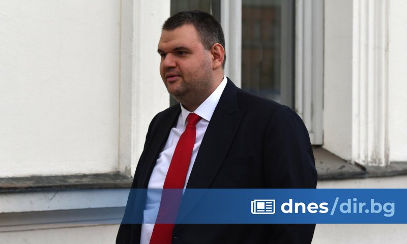 Днес съпредседателят на Продължаваме промяната (ПП) Кирил Петков направи внушения