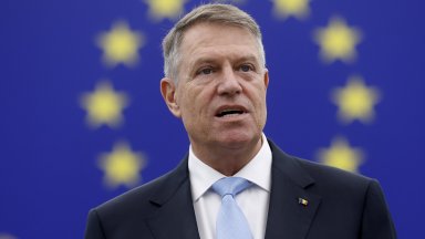 Президентът на Румъния - на разпит в европарламента заради удара срещу Евроинс Румъния