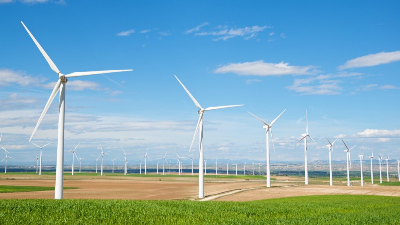 Доклад: Новите вятърни инсталирани мощности са достигнали рекорд през миналата година