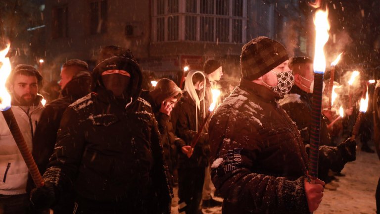 Столичната община и полицията прекратиха на Луковмарш