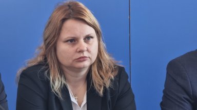 И съпругата на изключения депутат Николай Дренчев напусна "Възраждане"