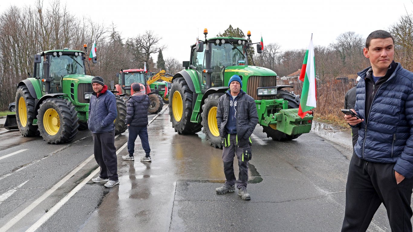 Земеделци затварят пътя Русе – Велико Търново
