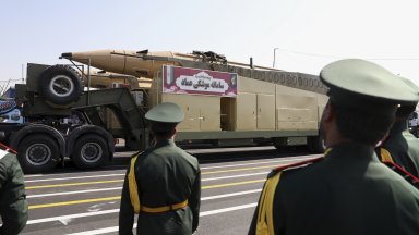 Иран симулира нападение с ракети срещу израелска военновъздушна база