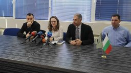 Разбиха канал за дрога към Турция, задържани са 130 кг марихуана на АМ "Тракия" (видео/снимки)