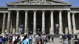 Британският музей показва в изложба откраднати преди това скъпоценни камъни