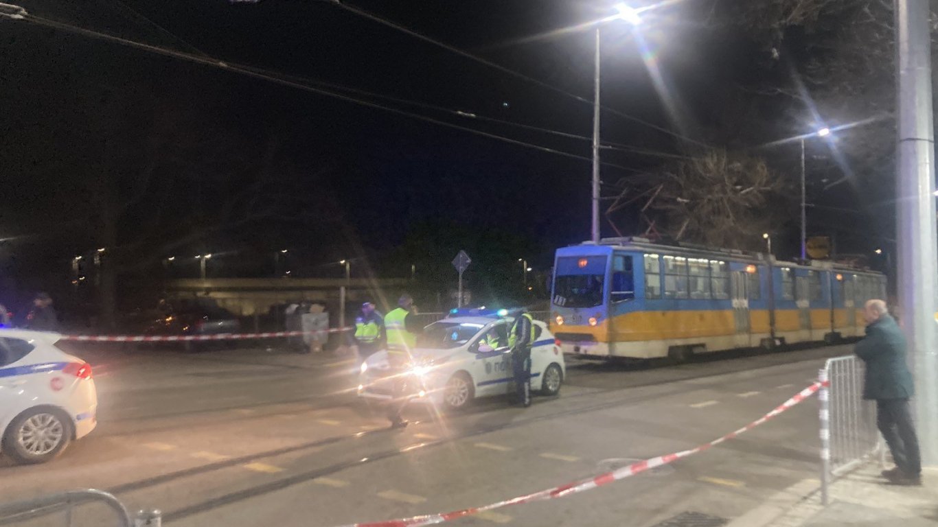 Две жертви на пътя за една вечер: Джип уби мъж в Княжево, трамвай помете друг на бул. "Рожен"