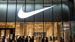 Nike връща за главен изпълнтелен директор ветеран с над 30 г. опит за компанията