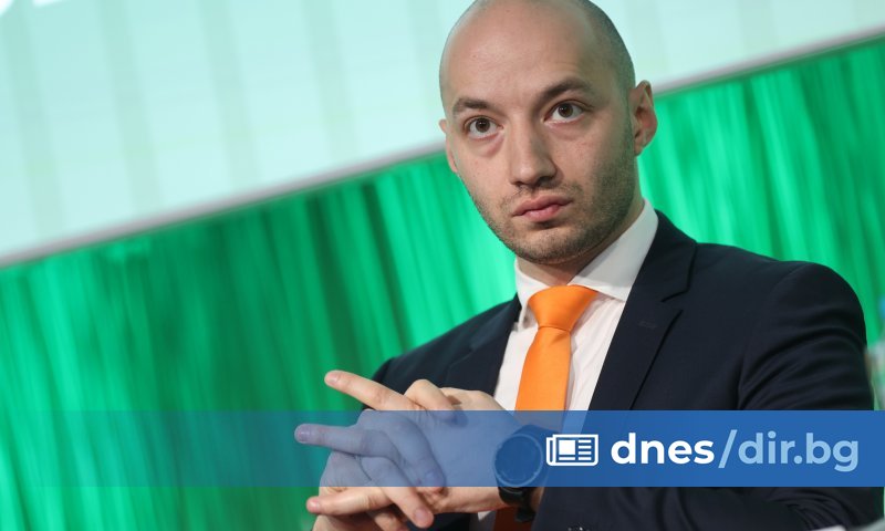 Трусът в управлението на страната, предизвикан от мандатоносителя след частичния