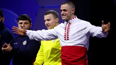 Шампионът Насар облече национална носия и взриви залата: Тази победа е за България!