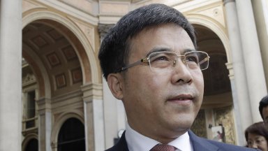 Китайската прокуратура обвини в корупция бившия председател на "Банк ъв Чайна"