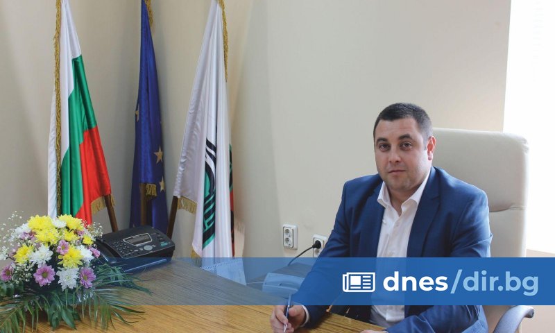 Днес съдът разгледа делото срещу кмета и баща му, който