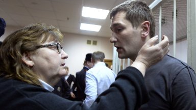 Русия обяви за издирване брата на Навални, започва ново наказателно дело срещу него