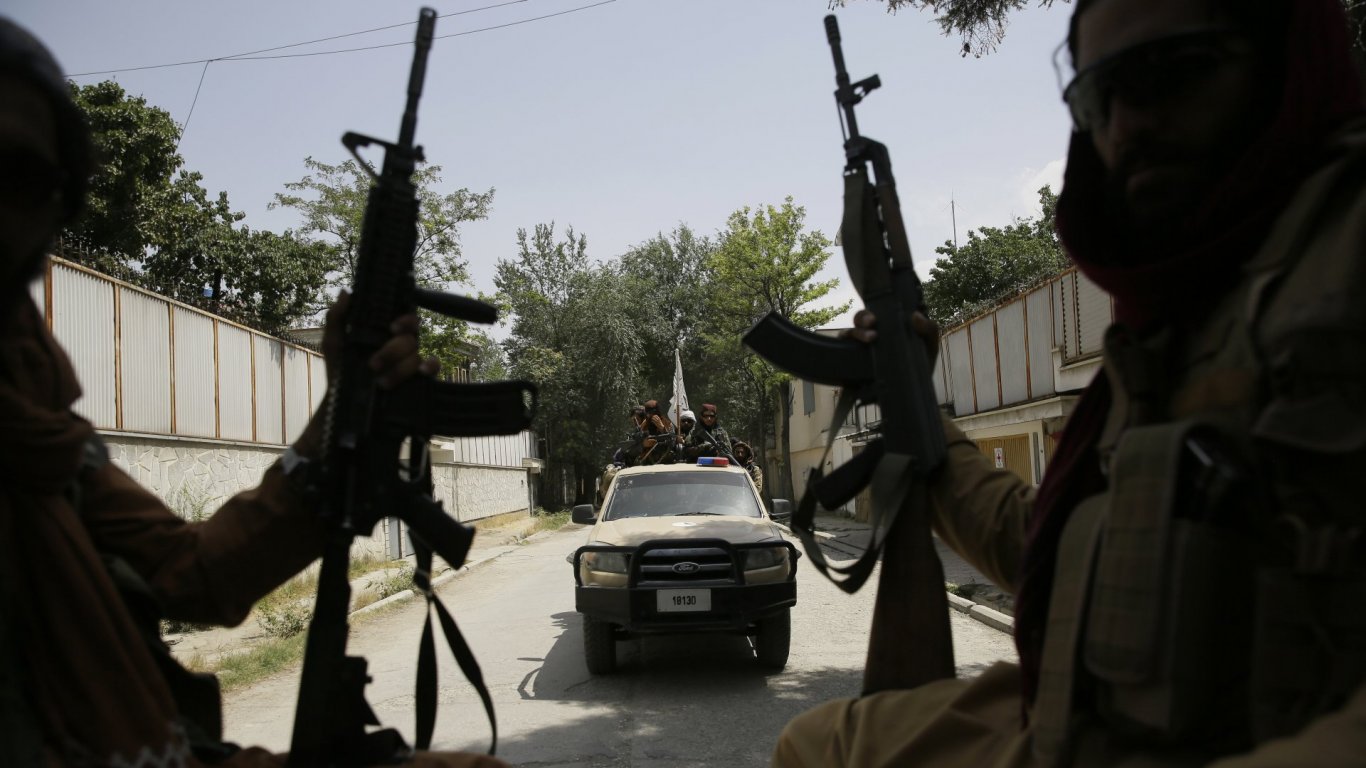 "Ал Кайда" се възражда в Афганистан с осем тренировъчни лагера
