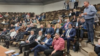 Общинският съвет във Варна се обяви против изграждане на ветрогенатори в морето