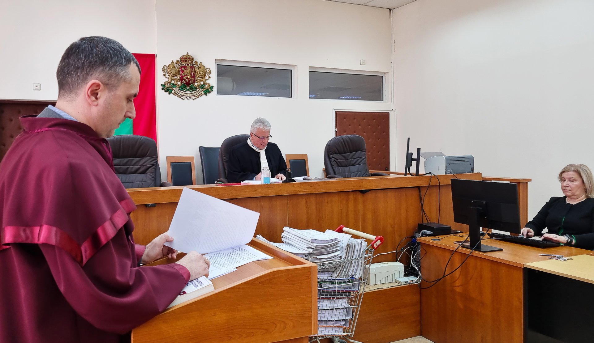 Съдия по делото е Пламен Драганов. На снимката: прокурор Николай Гугушев (л)